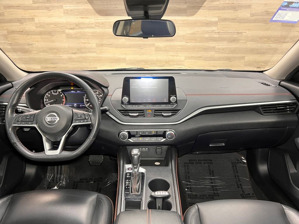 Used 2022 Nissan Altima 2.5 SR FWD image 2
