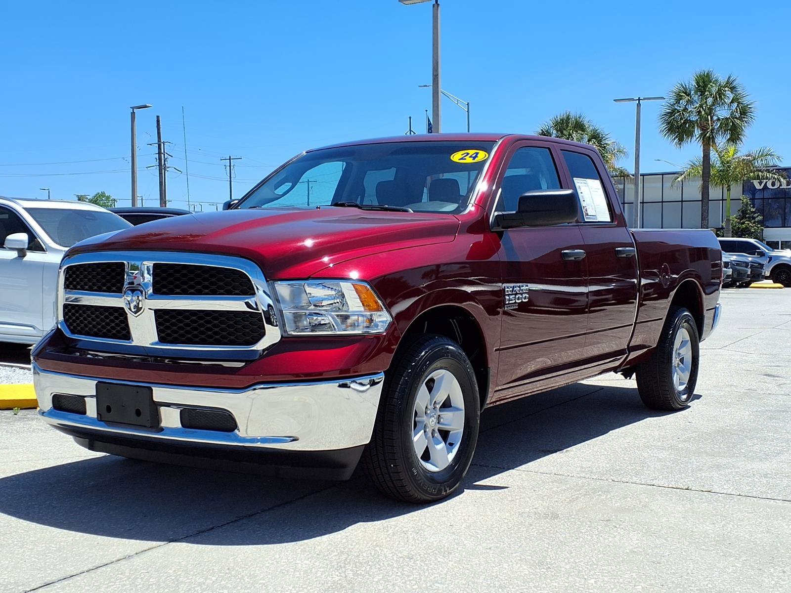 Used 2024 RAM 1500 Classic SLT AWD/4WD image 3