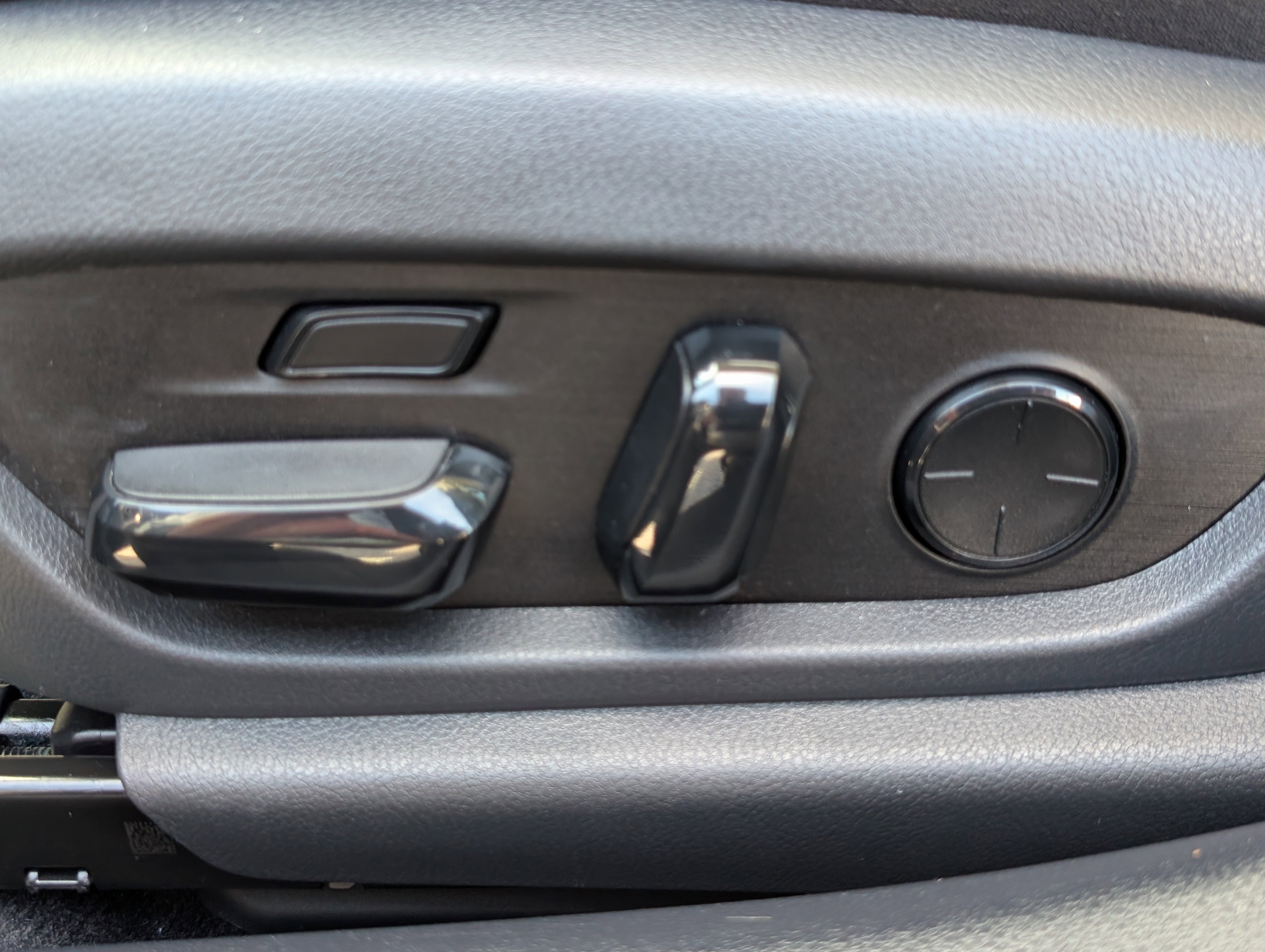 Used 2020 Lexus ES 350 Ultra Luxury w/ Accessory Package 2 image 22