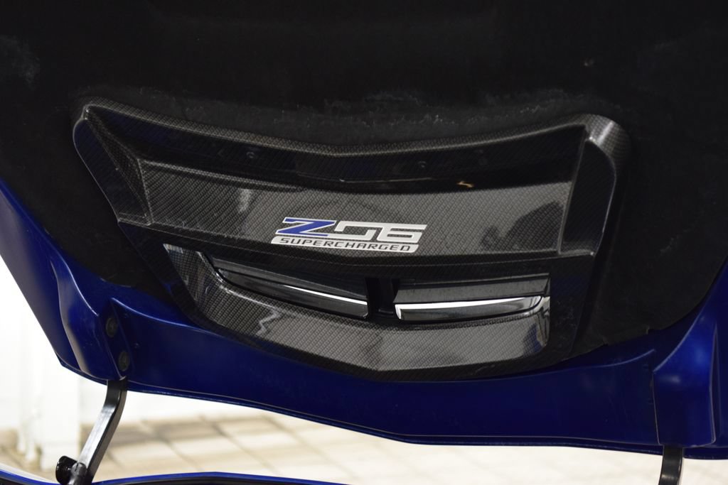 Used 2016 Chevrolet Corvette Z06 w/ Z07 Performance Package RWD image 33