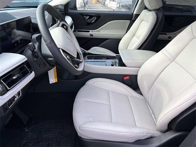 New 2025 Lincoln Aviator AWD w/ Jet Appearance Package image 25