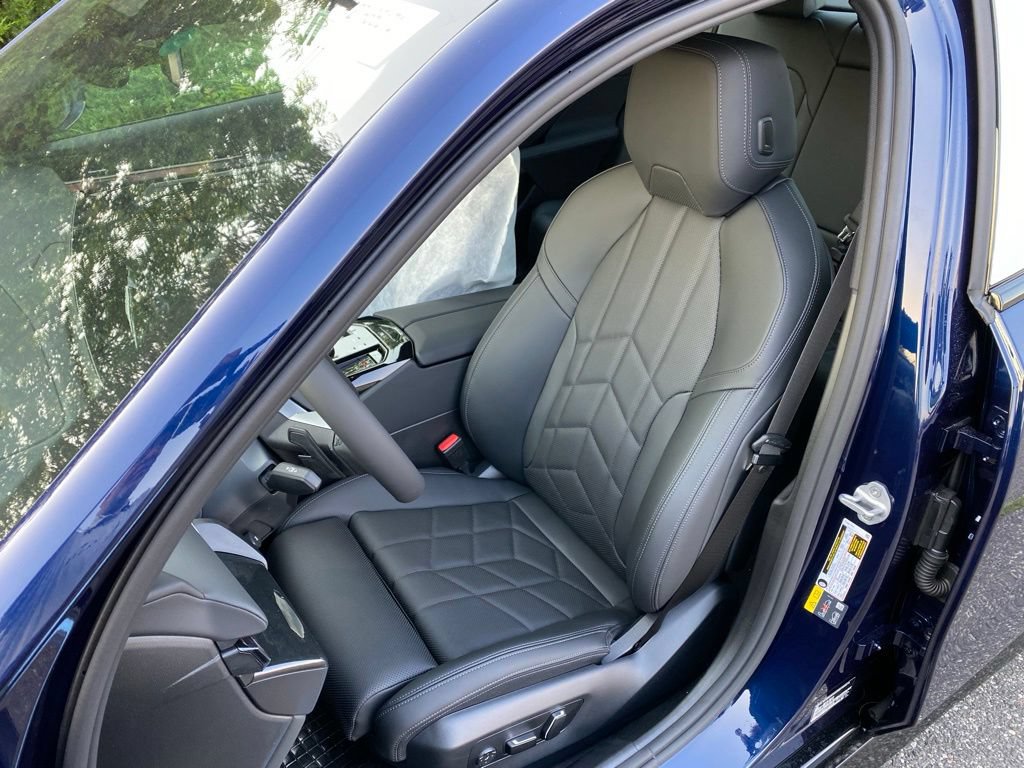 New 2027 BMW 550e xDrive w/ Premium Package AWD/4WD image 11