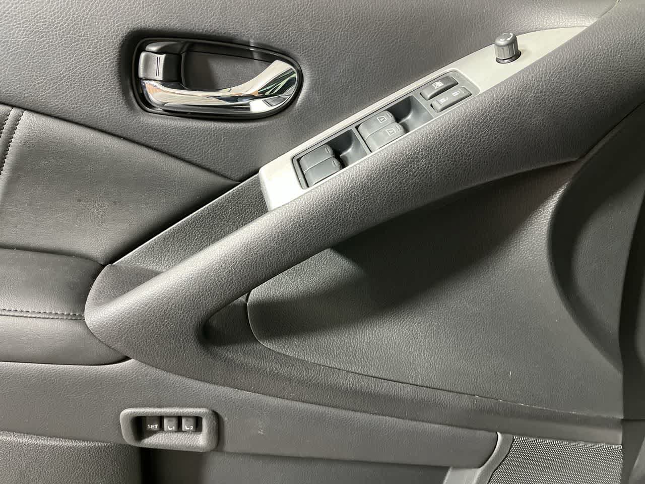 Used 2013 Nissan Murano SL AWD/4WD image 13