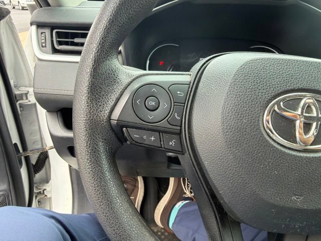 Used 2024 Toyota RAV4 LE AWD/4WD image 23