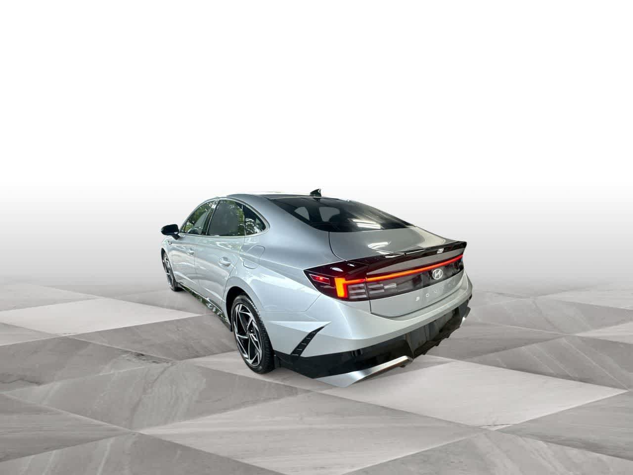 Used 2026 Hyundai Sonata SEL FWD image 6