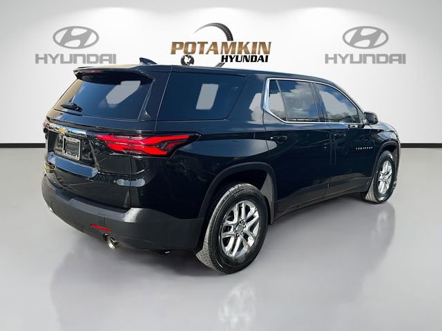 Used 2023 Chevrolet Traverse LS image 5