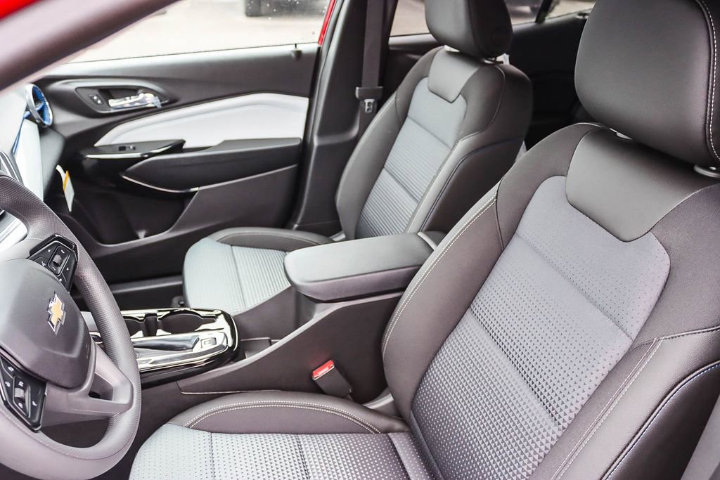 New 2026 Chevrolet Trax LT image 16