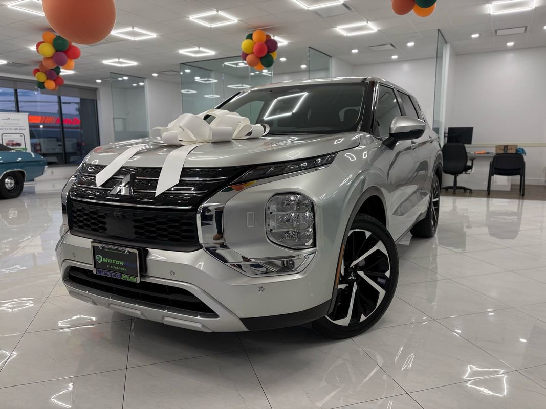 Used 2023 Mitsubishi Outlander SE