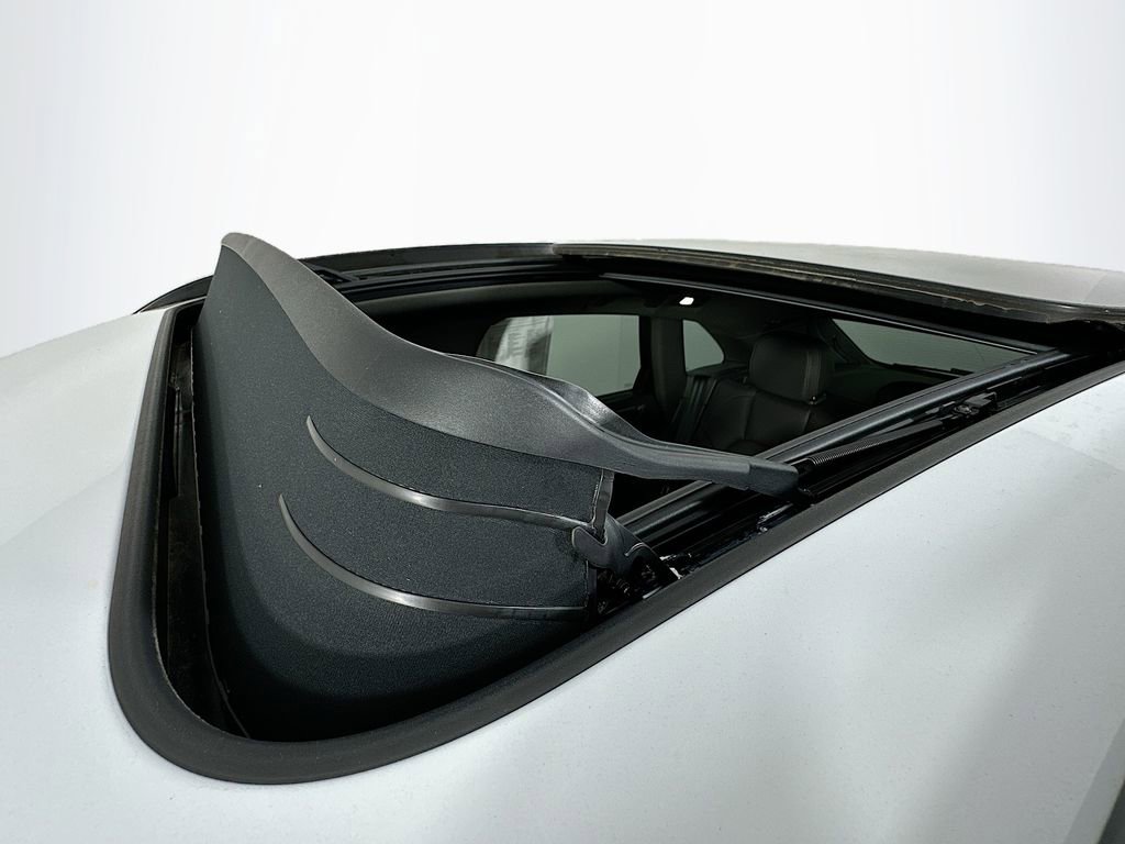 New 2025 Porsche Macan image 14