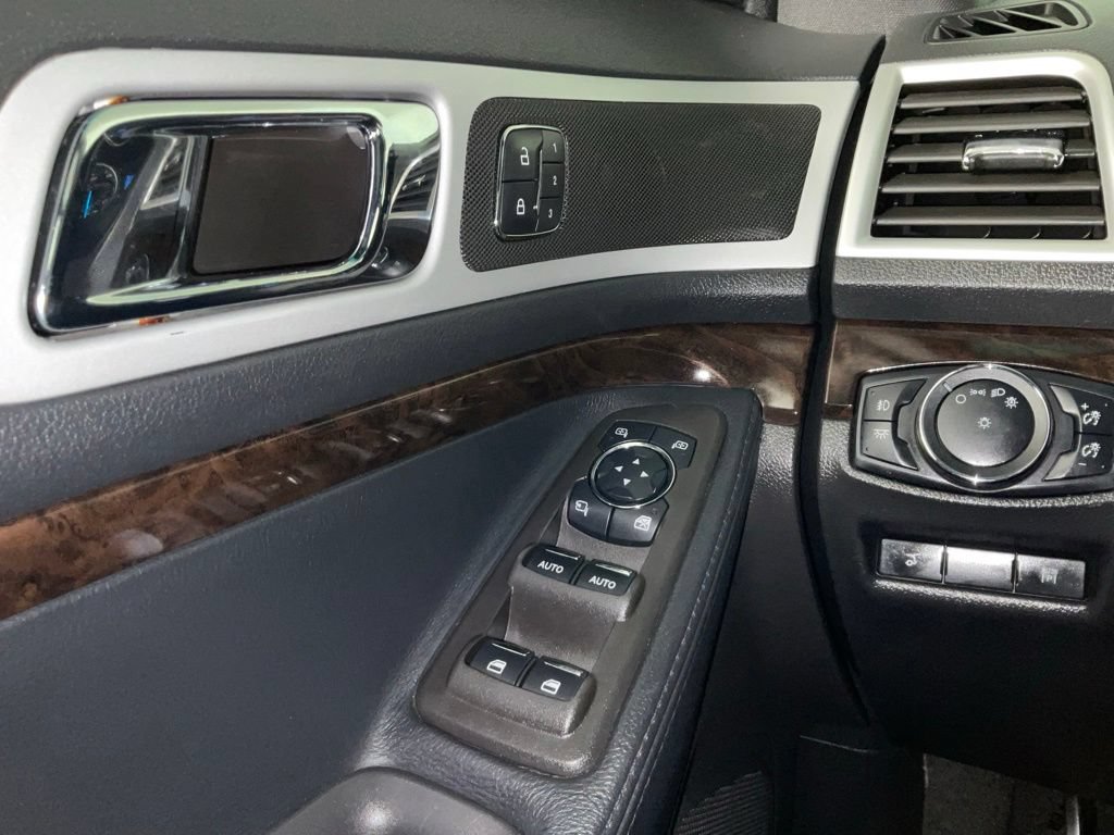 Used 2014 Ford Explorer Limited w/ Equipment Group 302A AWD/4WD image 23