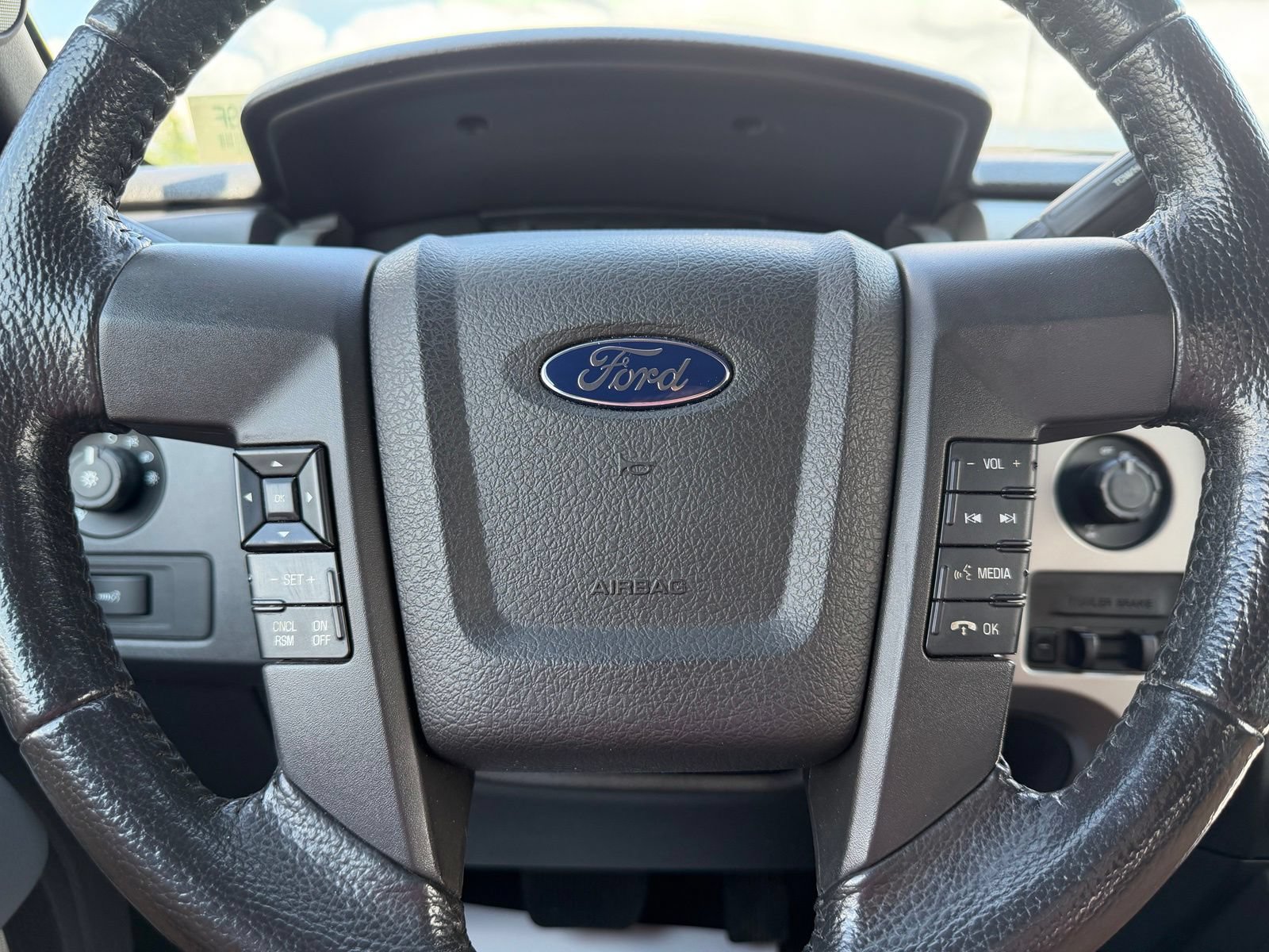 Used 2013 Ford F150 XLT w/ Luxury Equipment Group RWD image 18
