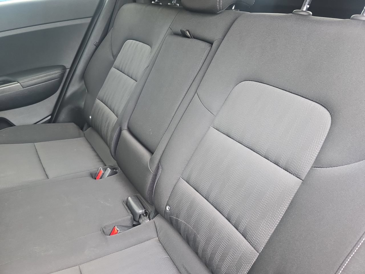 Used 2020 Kia Sportage LX FWD image 24