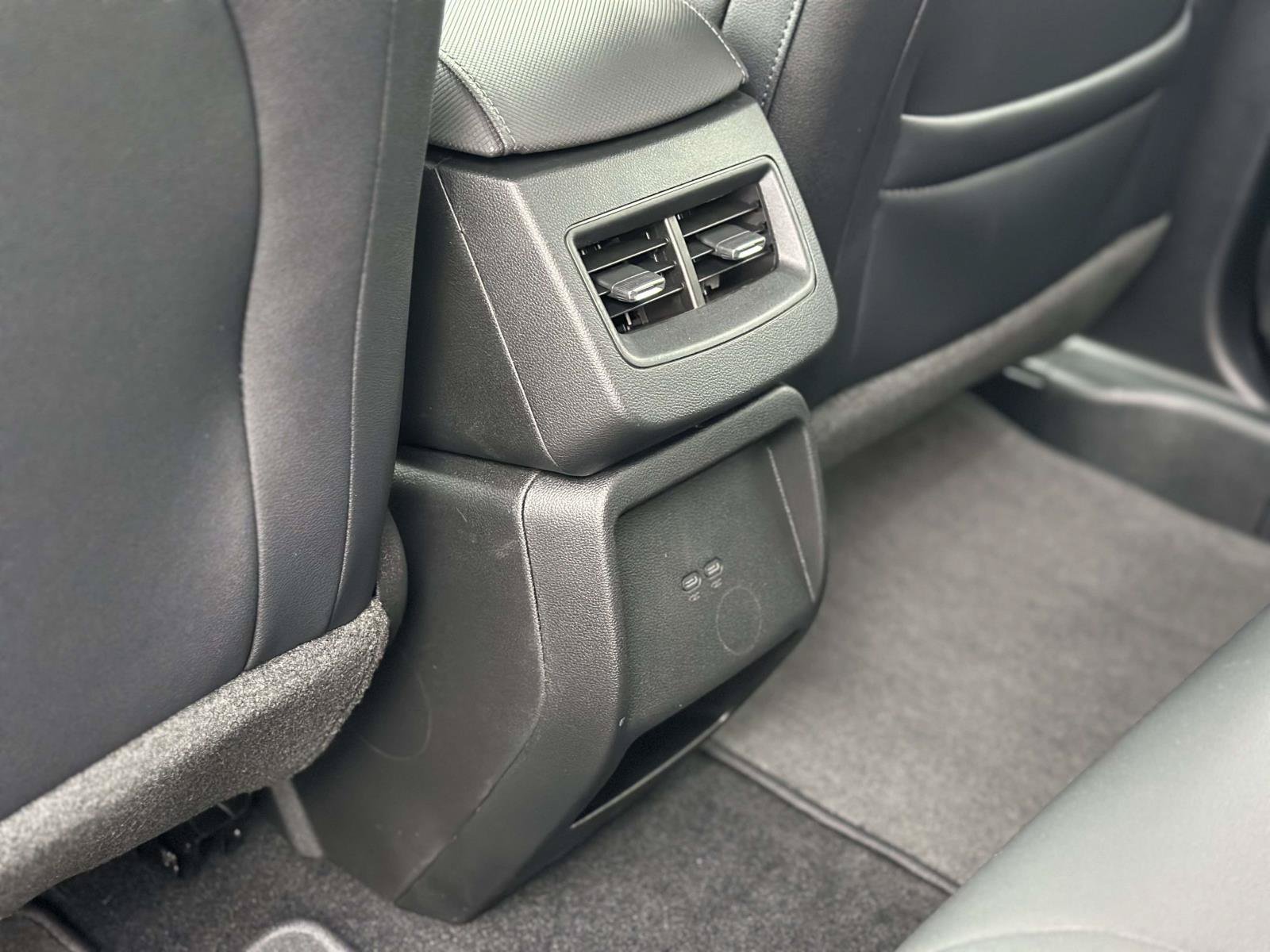 New 2026 Chevrolet Equinox EV LT AWD/4WD image 9