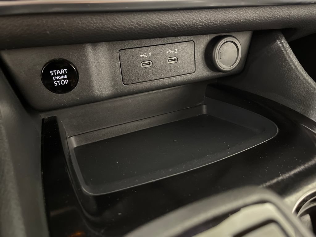 Used 2025 Nissan Rogue SV FWD image 30