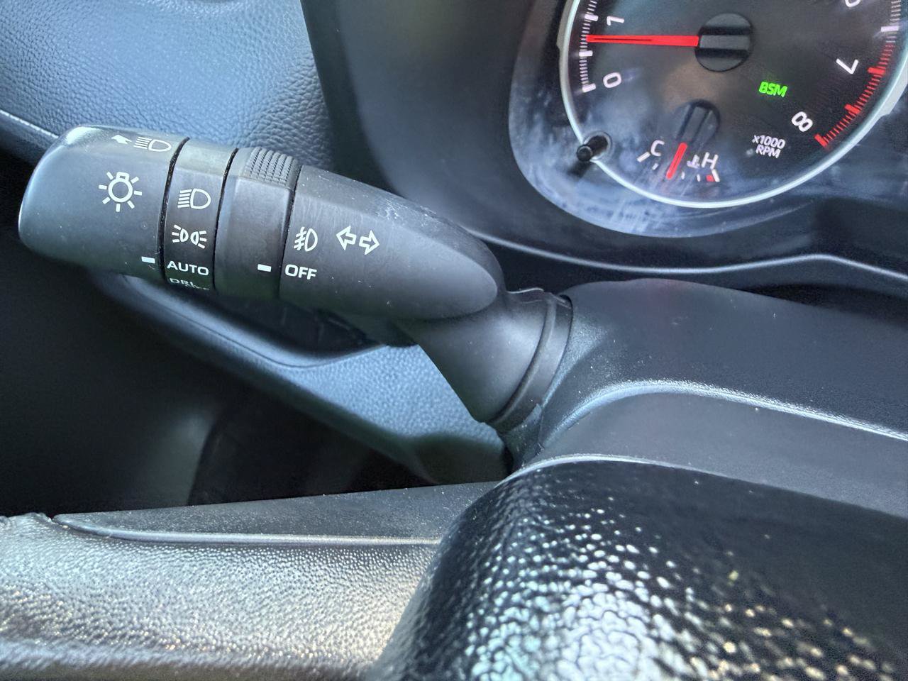 Used 2022 Toyota RAV4 XLE Premium FWD image 26