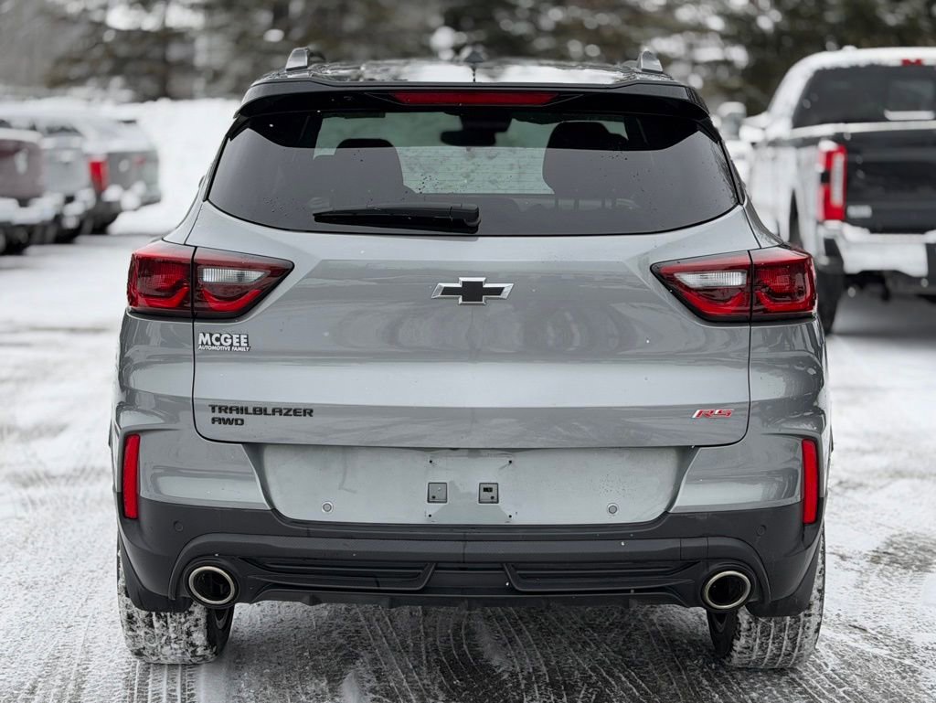 Used 2024 Chevrolet TrailBlazer RS w/ Driver Confidence Package image 4