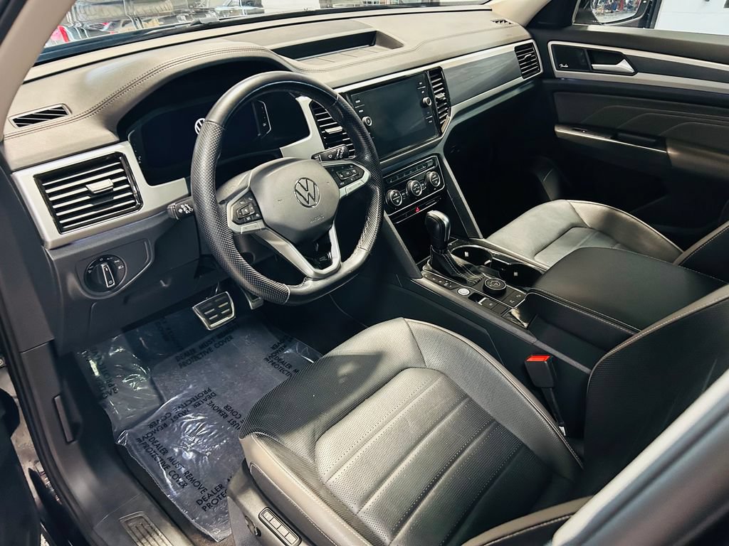 Used 2022 Volkswagen Atlas SEL Premium R-Line AWD/4WD image 9