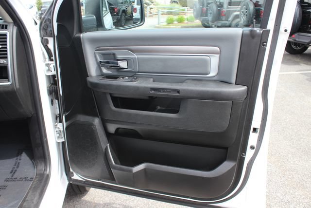 Used 2024 RAM 1500 Classic SLT AWD/4WD image 26