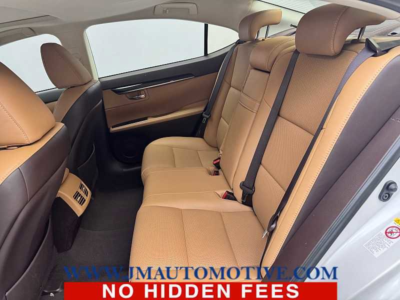 Used 2017 Lexus ES 350 w/ Navigation System Package FWD image 17