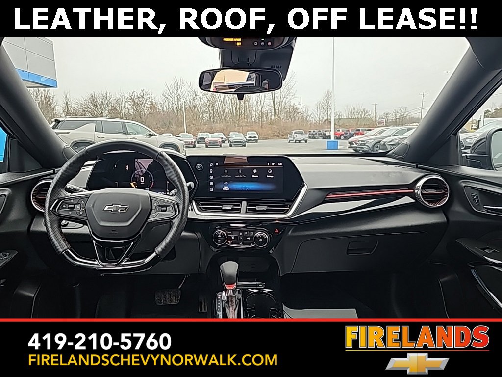 Certified 2025 Chevrolet Trax RS w/ Sunroof Package image 4