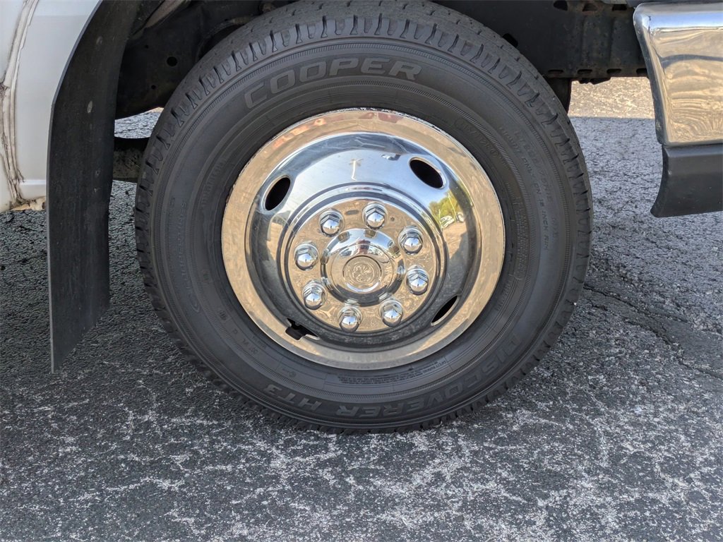 Used 2012 Ford E-450 and Econoline 450 Super Duty w/ Shuttle Bus Prep Pkg image 18