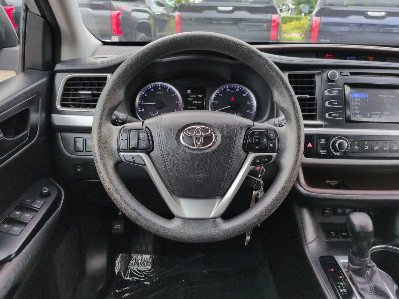 Certified 2018 Toyota Highlander LE FWD image 16