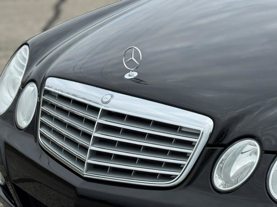 Used 2009 Mercedes-Benz E 350 4MATIC Sedan image 18