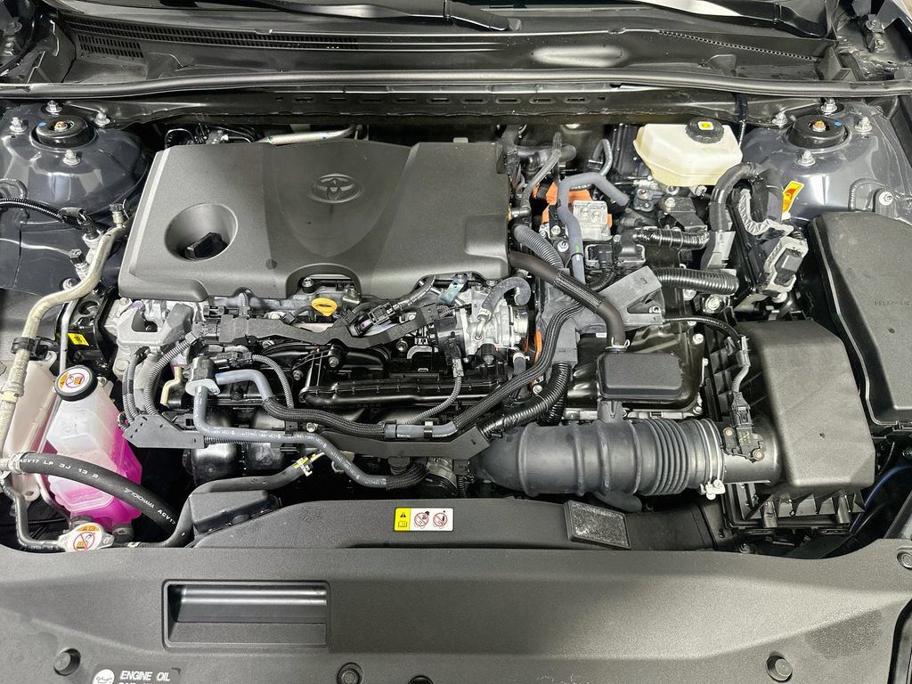 Used 2025 Toyota Camry SE w/ Multimedia Upgrade Package FWD image 9