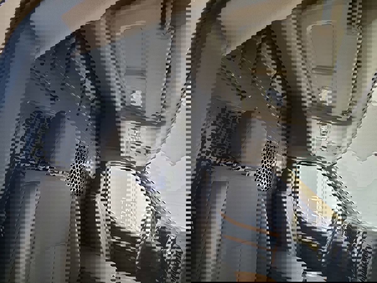 Used 2021 Nissan NV 2500 SV image 17