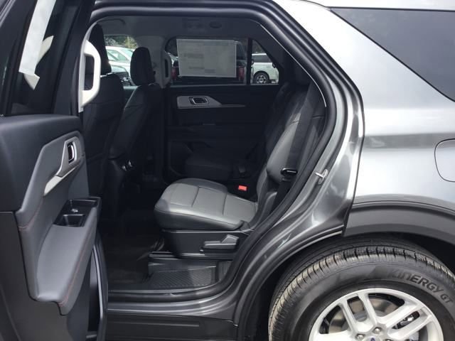 New 2025 Ford Explorer Active w/ Active Comfort Package image 23