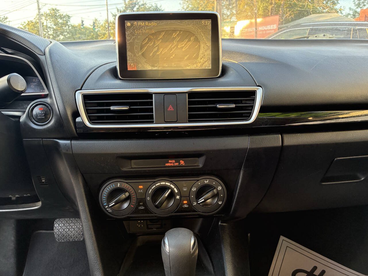 Used 2015 MAZDA MAZDA3 i Sport FWD image 17