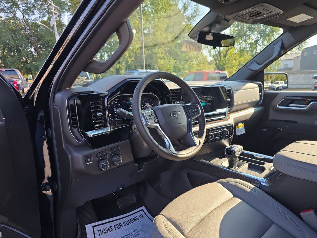 New 2026 Chevrolet Silverado 1500 LT Trail Boss w/ Convenience Package II image 3