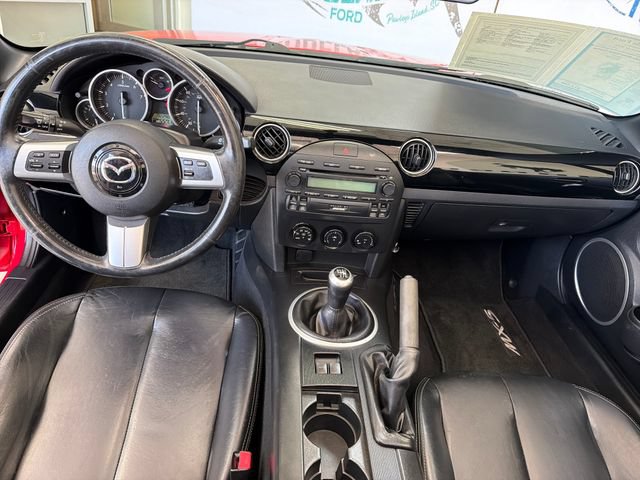 Used 2006 MAZDA MX-5 Miata Grand Touring RWD image 20