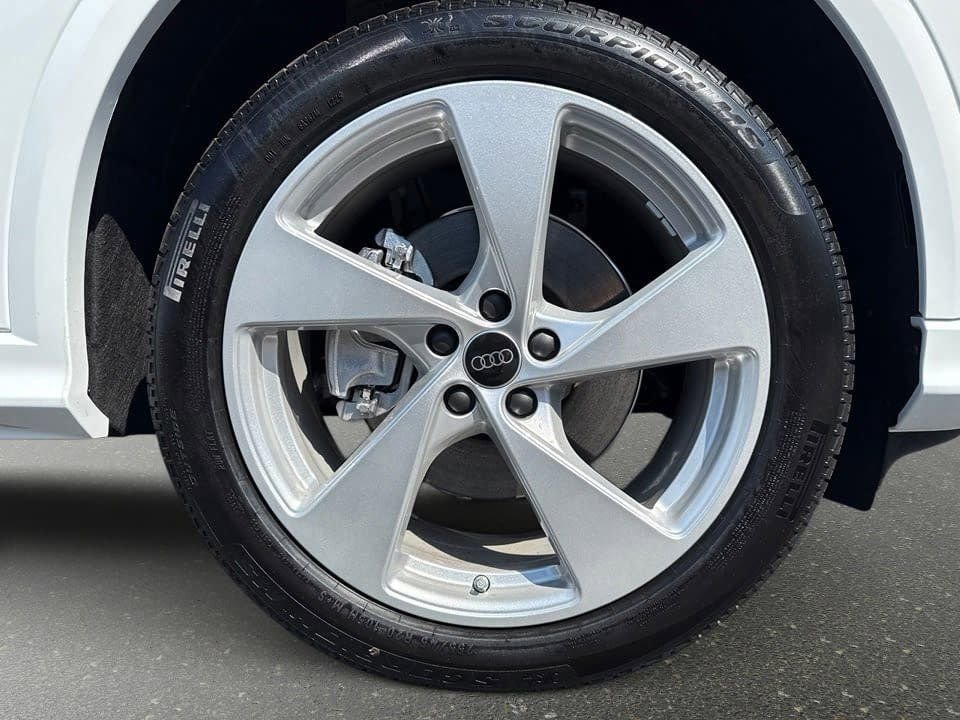Certified 2025 Audi Q5 Premium Plus w/ Premium Plus image 8