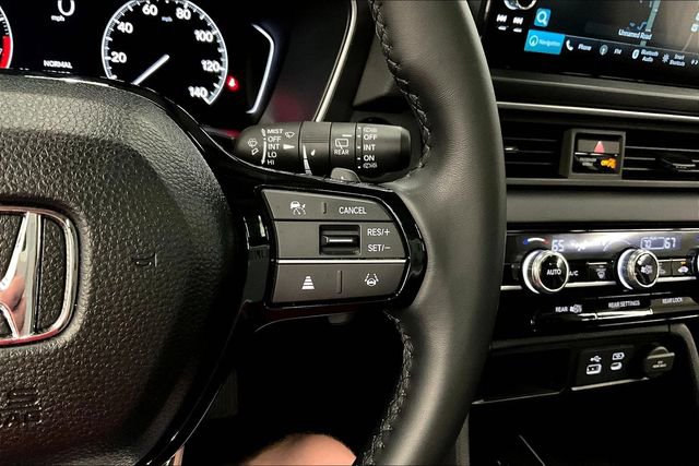 Used 2025 Honda Pilot Touring image 29