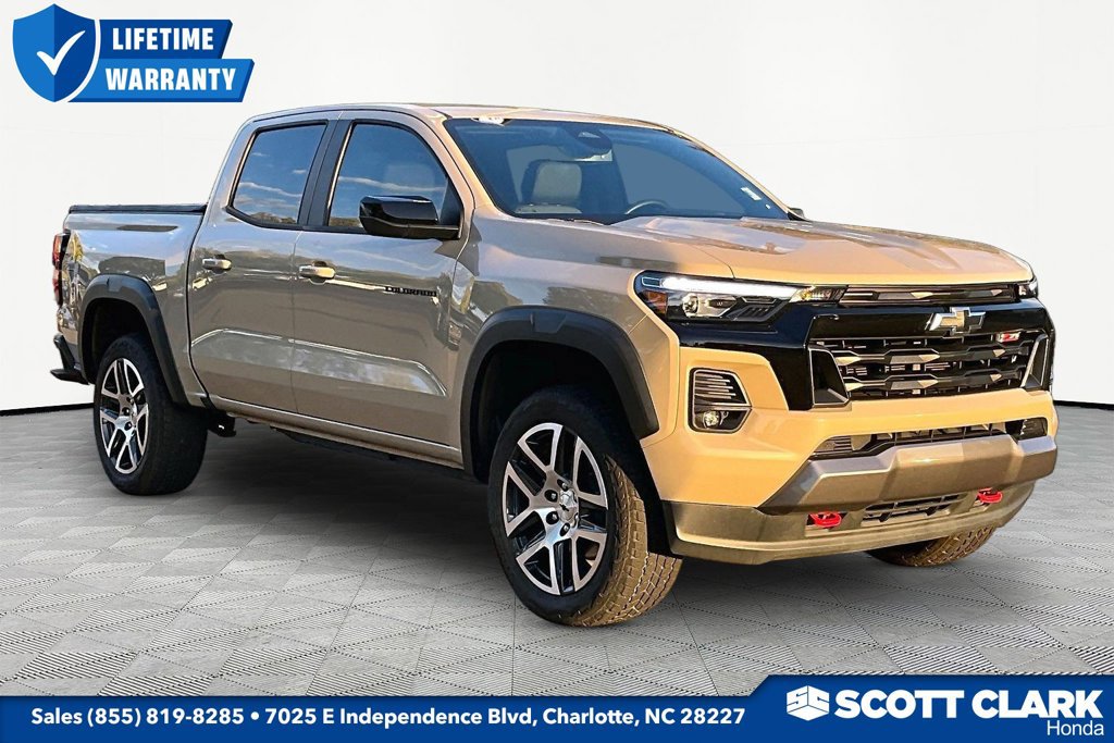Used 2023 Chevrolet Colorado Z71 w/ Z71 Convenience Package 2