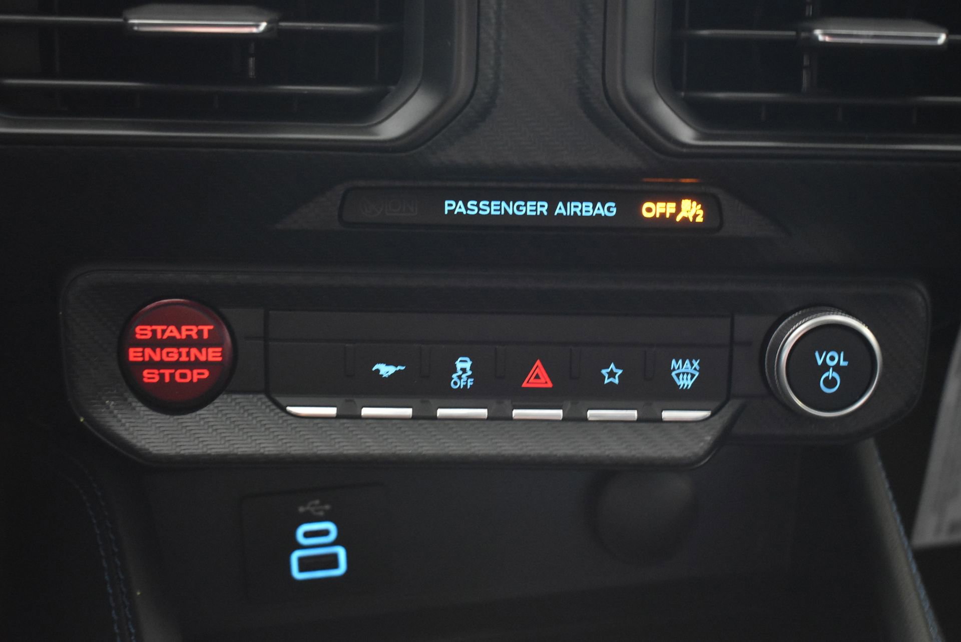 New 2025 Ford Mustang Dark Horse image 27