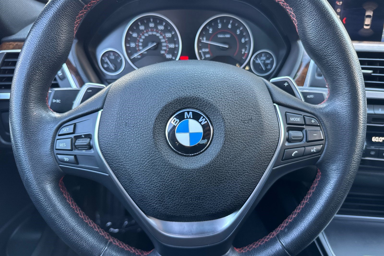 Used 2018 BMW 330i Sedan RWD image 11