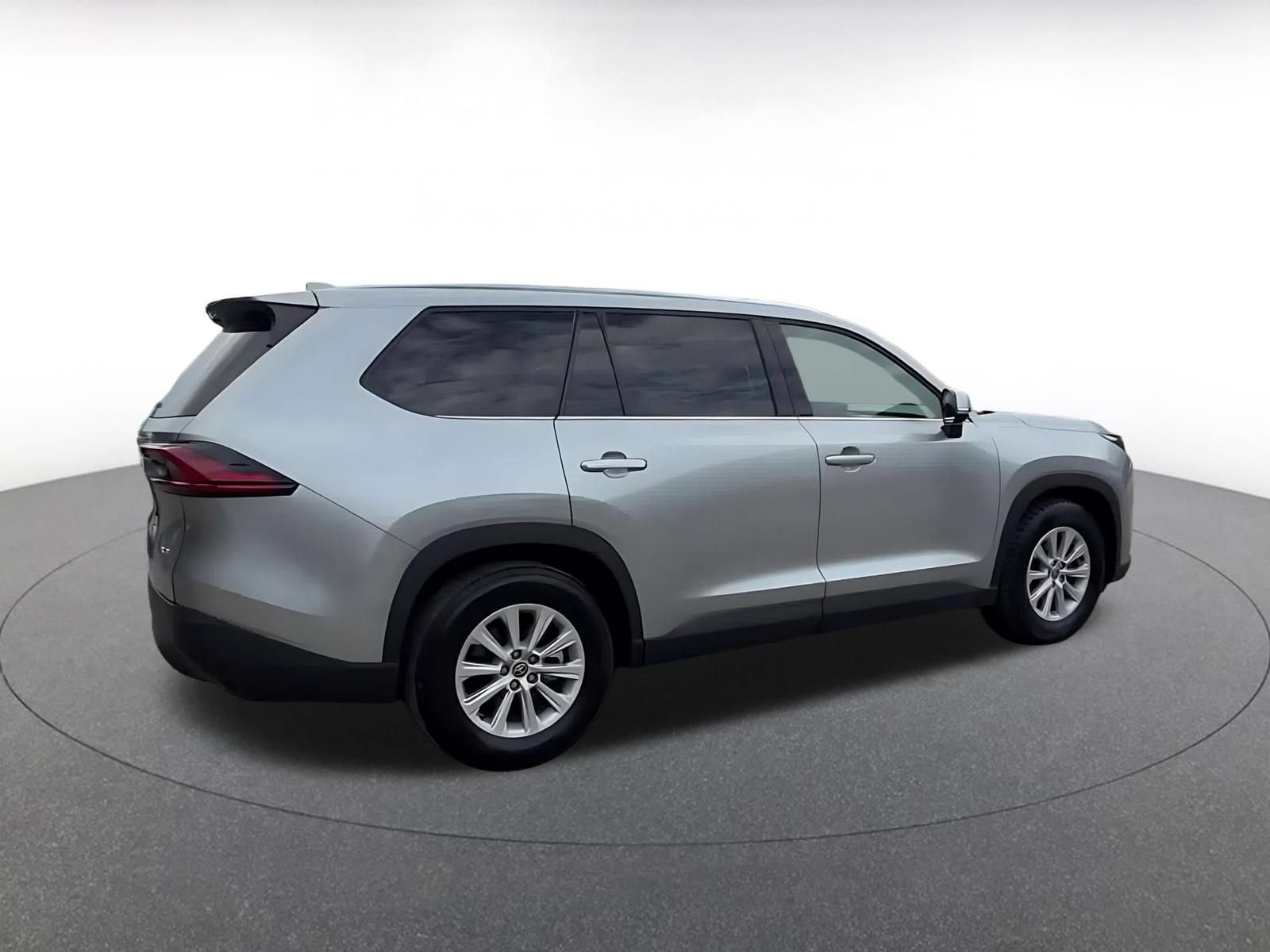Used 2025 Toyota Grand Highlander FWD image 15
