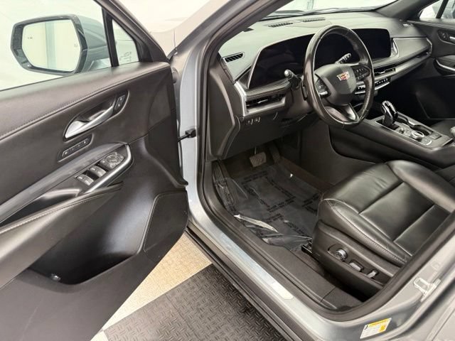 Used 2025 Cadillac XT4 Premium Luxury FWD image 31