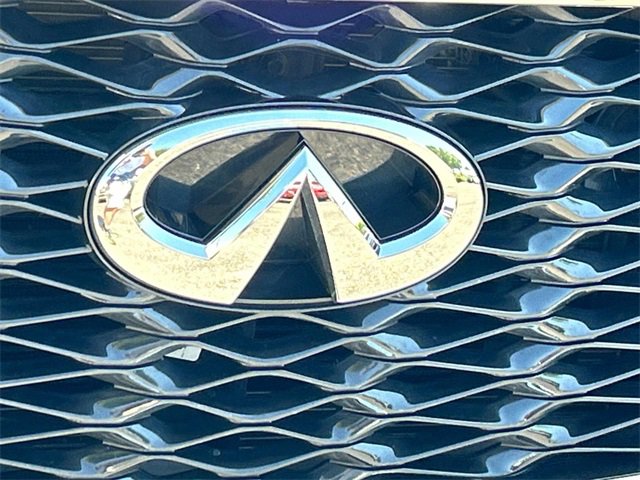 Used 2025 INFINITI QX60 Pure image 10