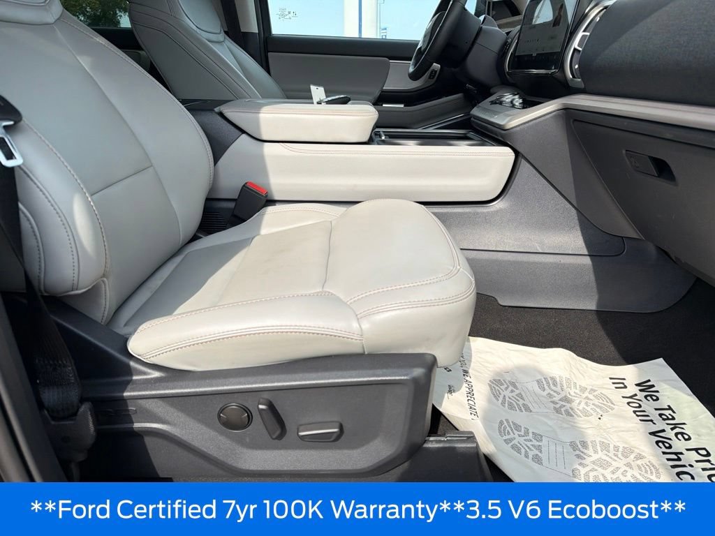 Used 2025 Ford Expedition Active AWD/4WD image 30
