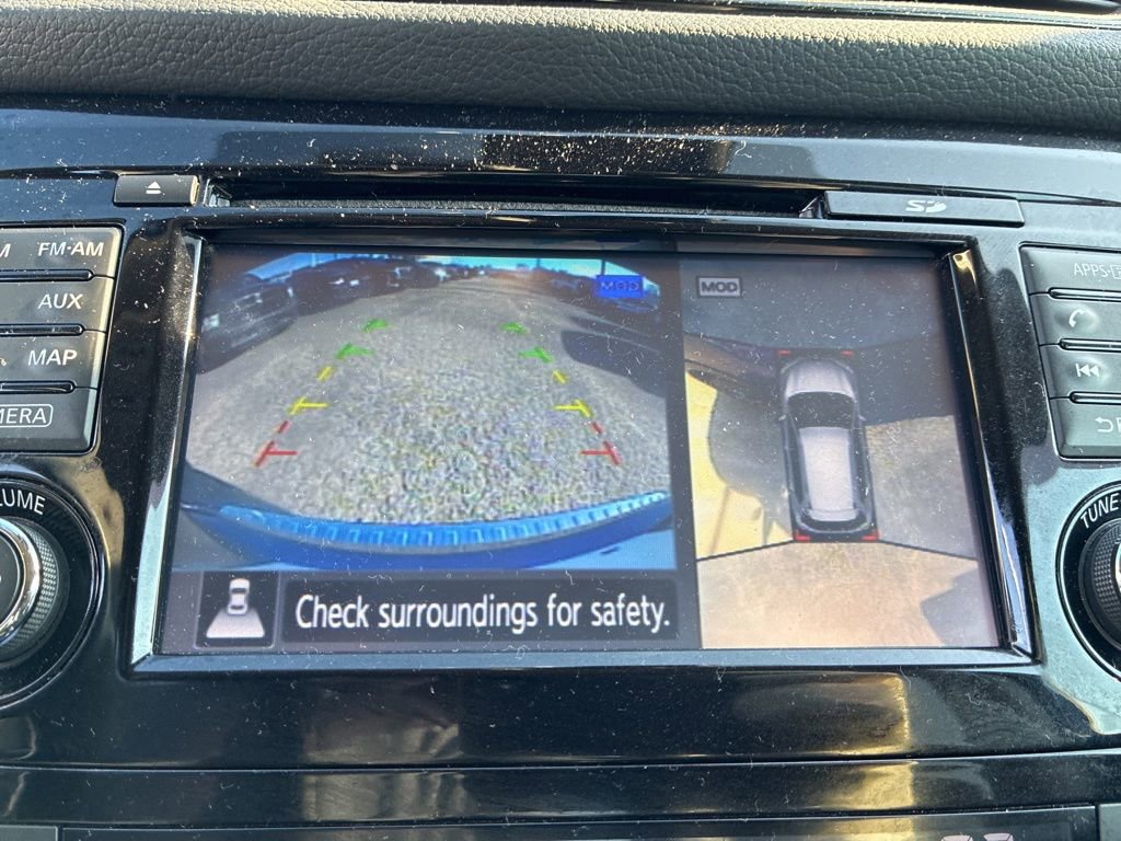 Used 2017 Nissan Rogue SL w/ SL Premium Package image 16