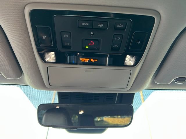 Used 2025 Toyota Grand Highlander AWD Hybrid image 25