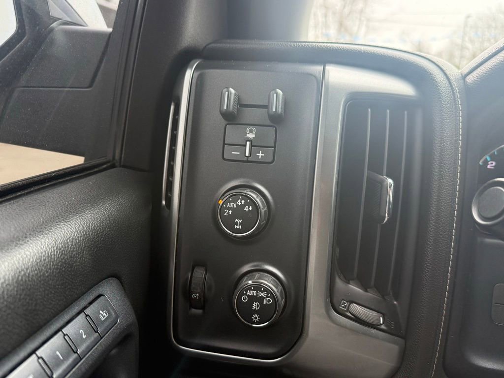 Used 2015 Chevrolet Silverado 1500 LTZ w/ Texas Edition, 1LZ Trim image 24