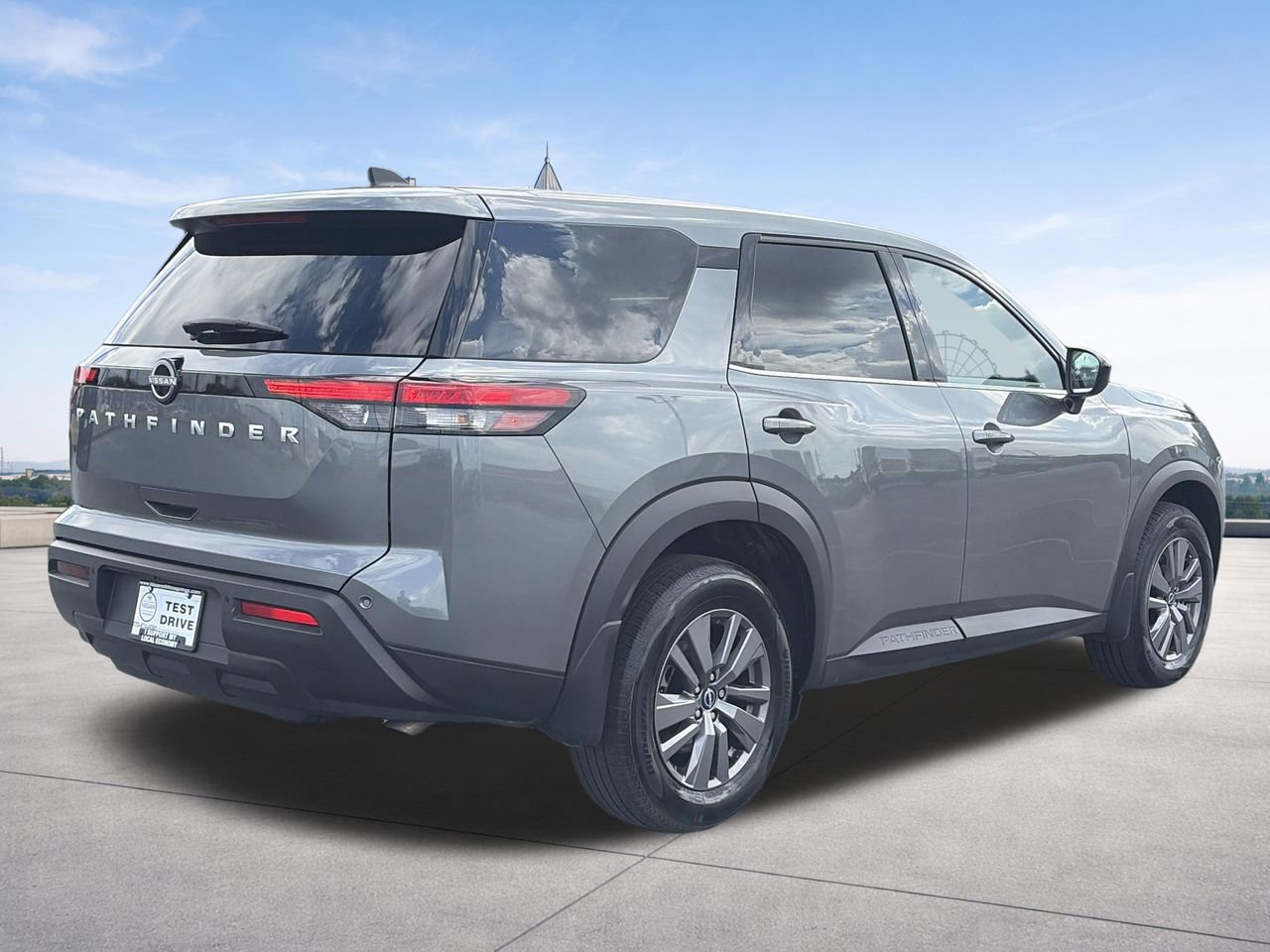 Certified 2025 Nissan Pathfinder S FWD image 5