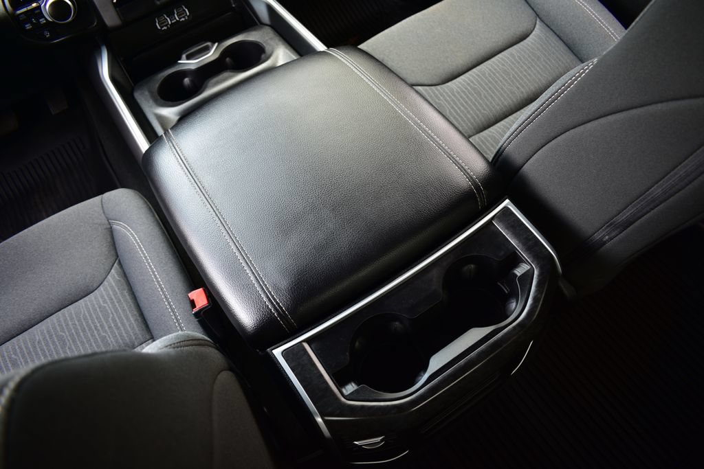 Used 2022 RAM 1500 Big Horn AWD/4WD image 36