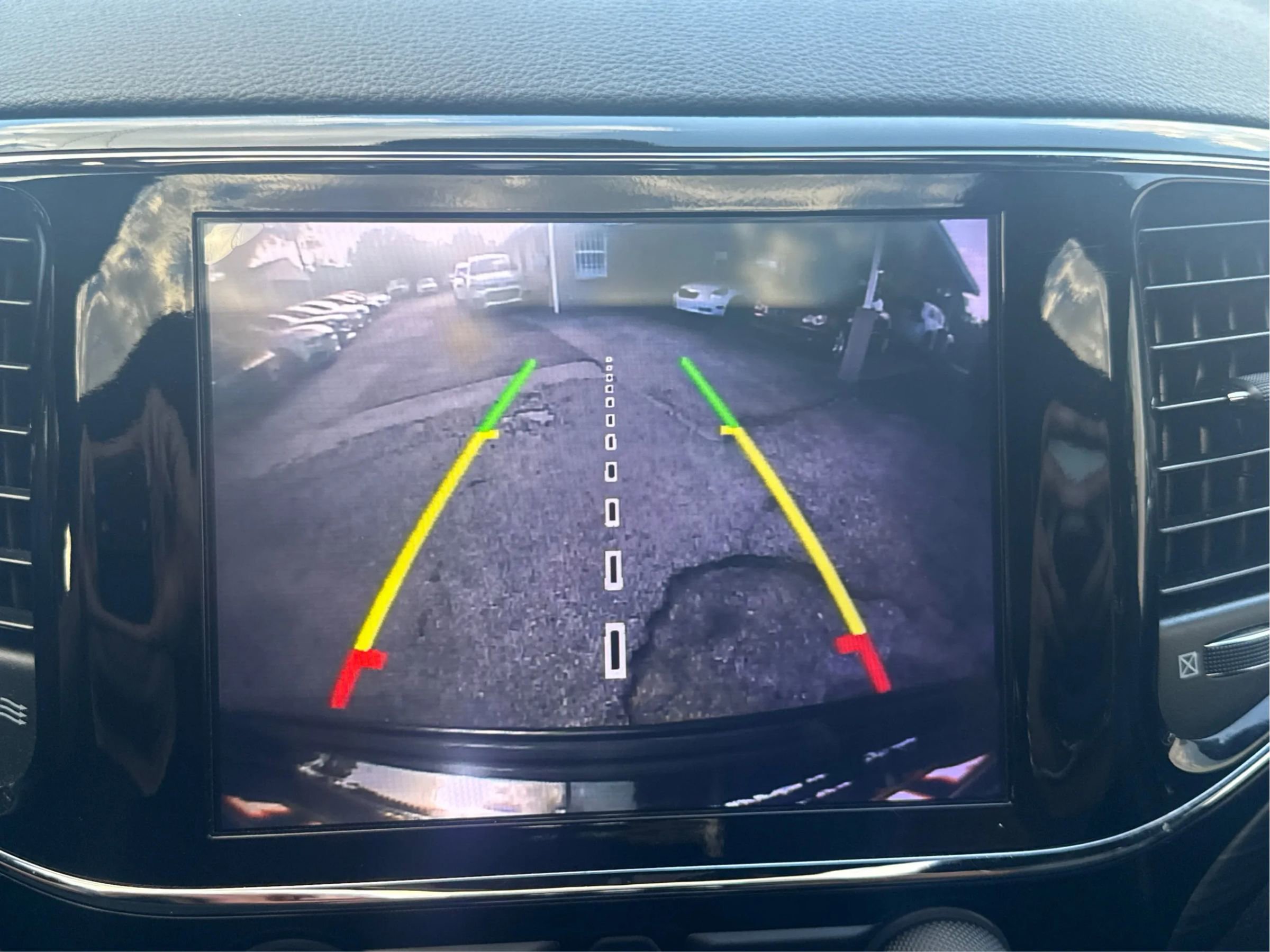 Used 2019 Jeep Grand Cherokee Altitude AWD/4WD image 32