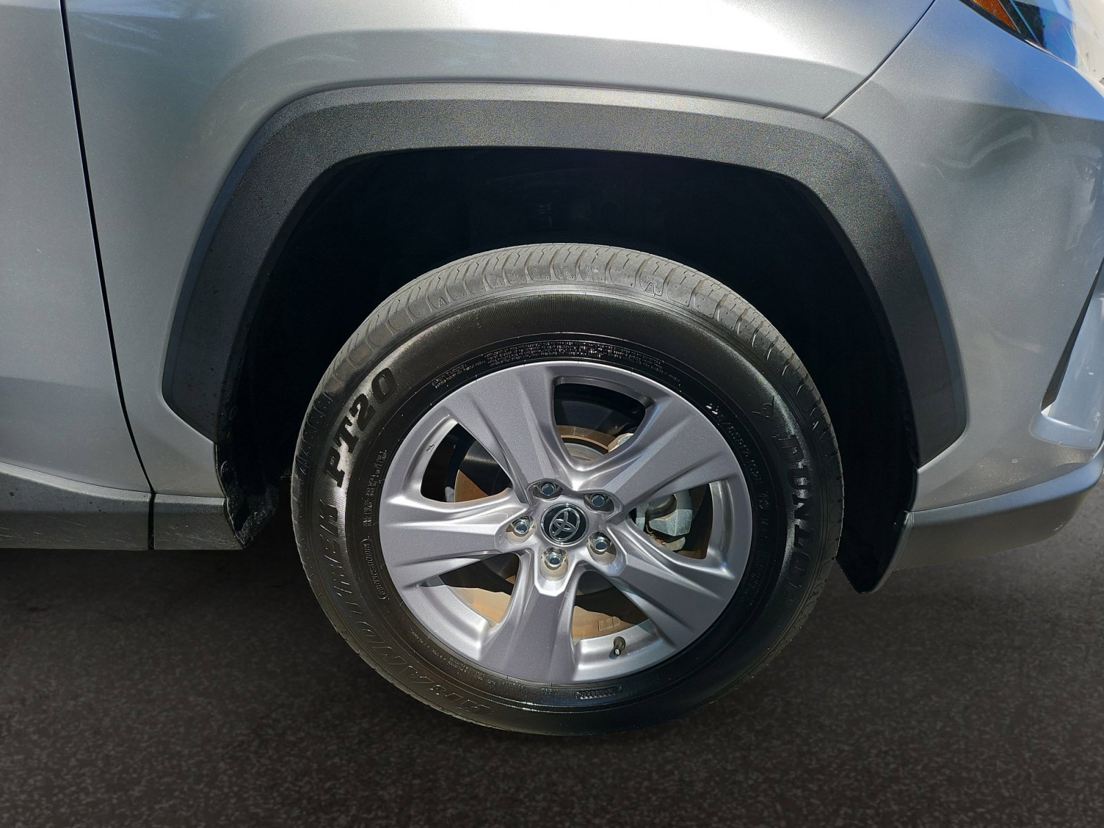 Used 2025 Toyota RAV4 XLE AWD/4WD image 41
