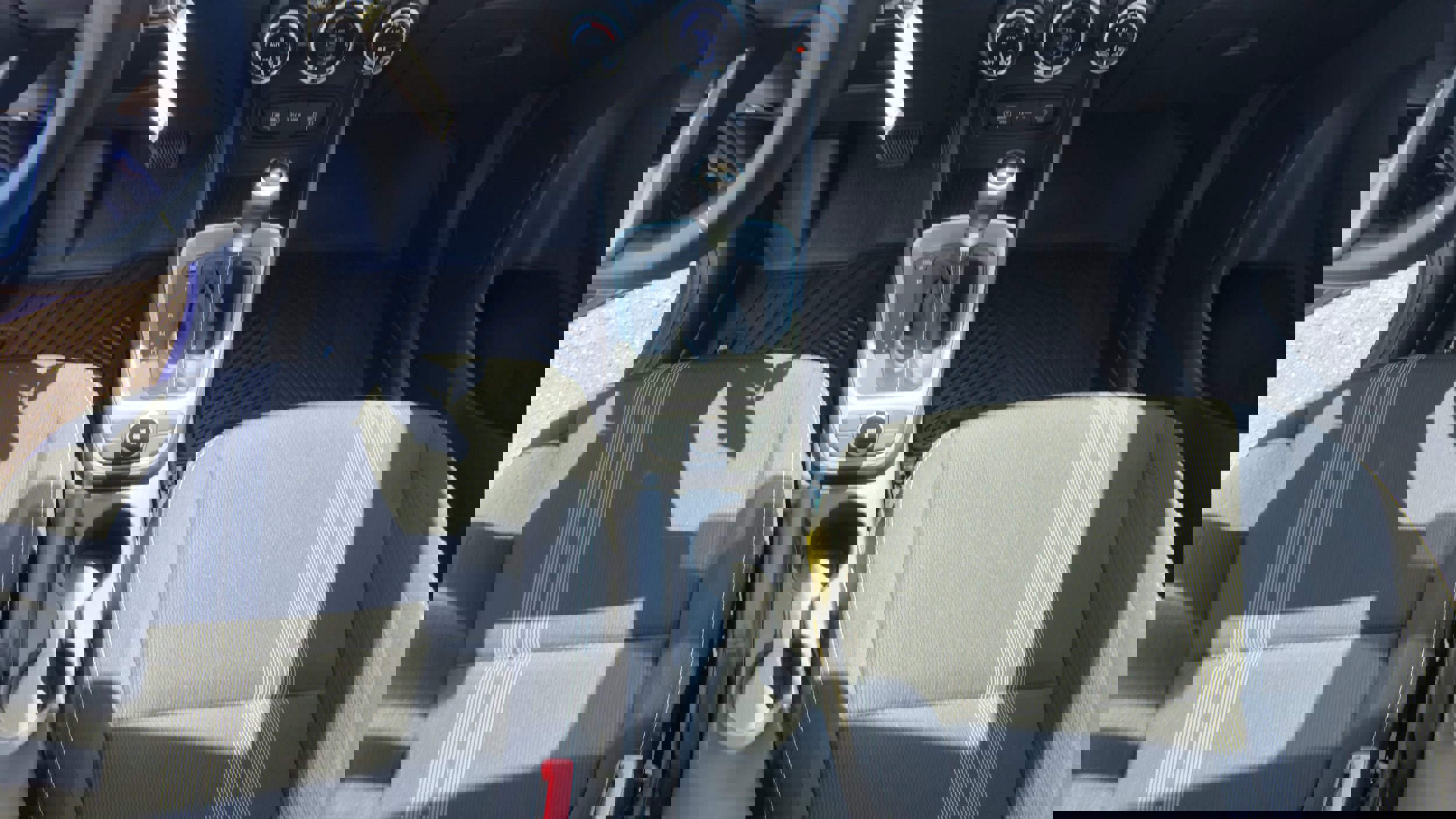 Used 2023 Hyundai Venue SEL w/ Cargo Package image 19